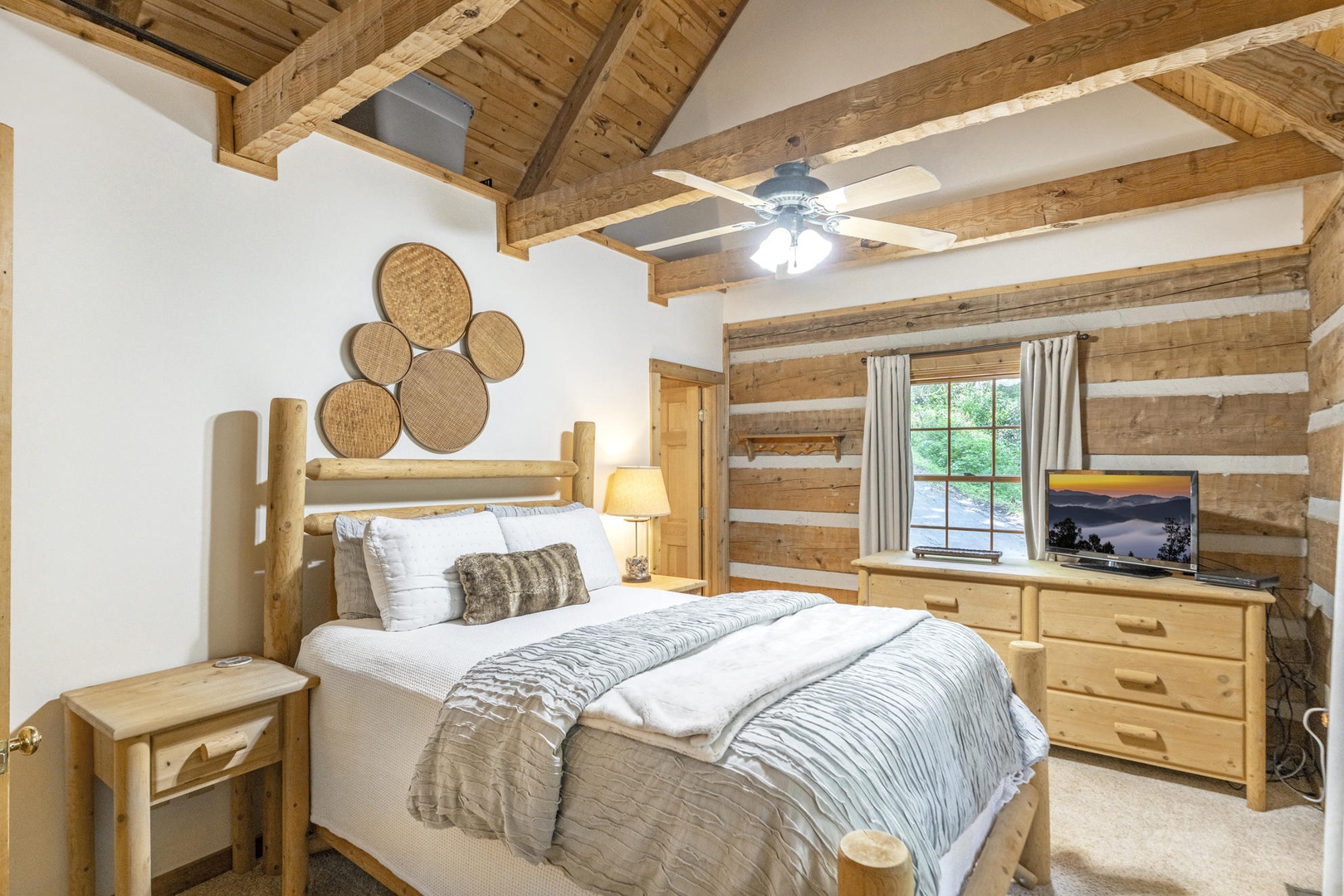 Primary Bedroom---Queen Size Bed, Main Floor