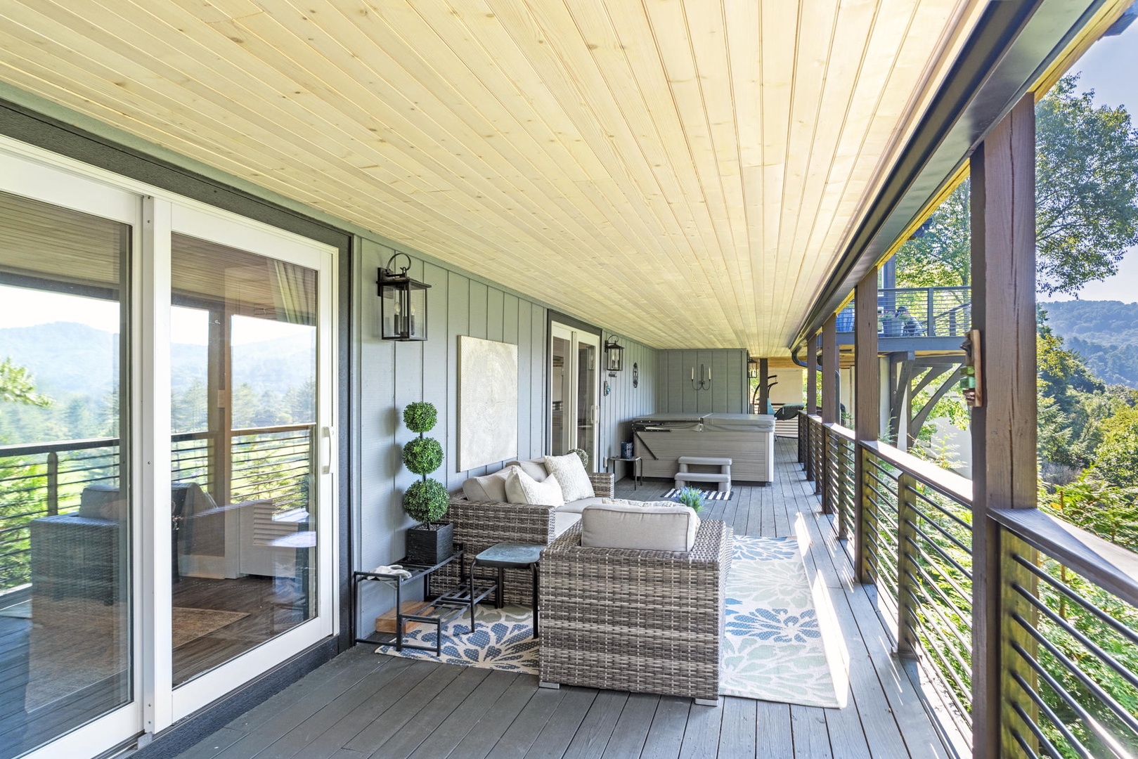 Outdoor Seating, Hot Tub, Lower Level