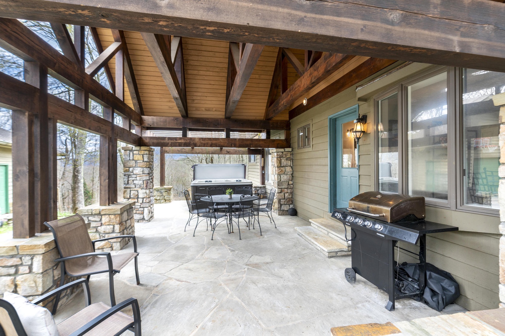 Outdoor Seating, Grill, Hot Tub