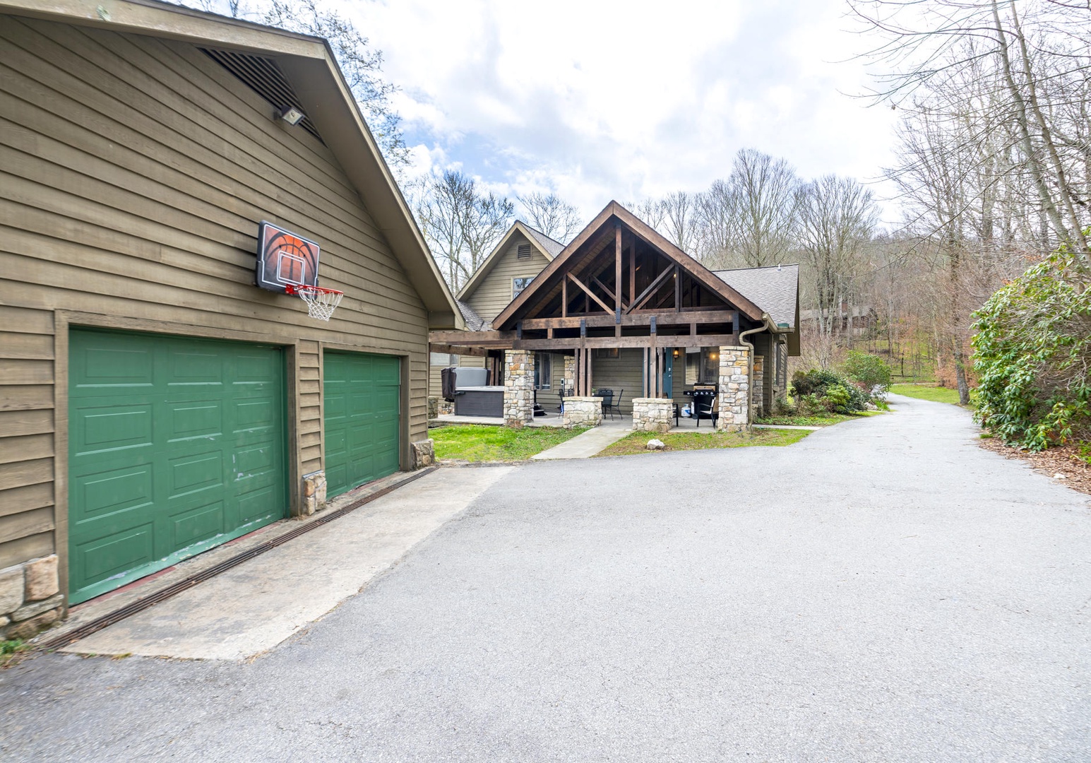Outdoor Parking, Basketball Goal