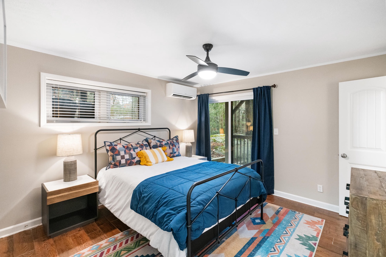 Guest Bedroom---Queen Size Bed, Downstairs