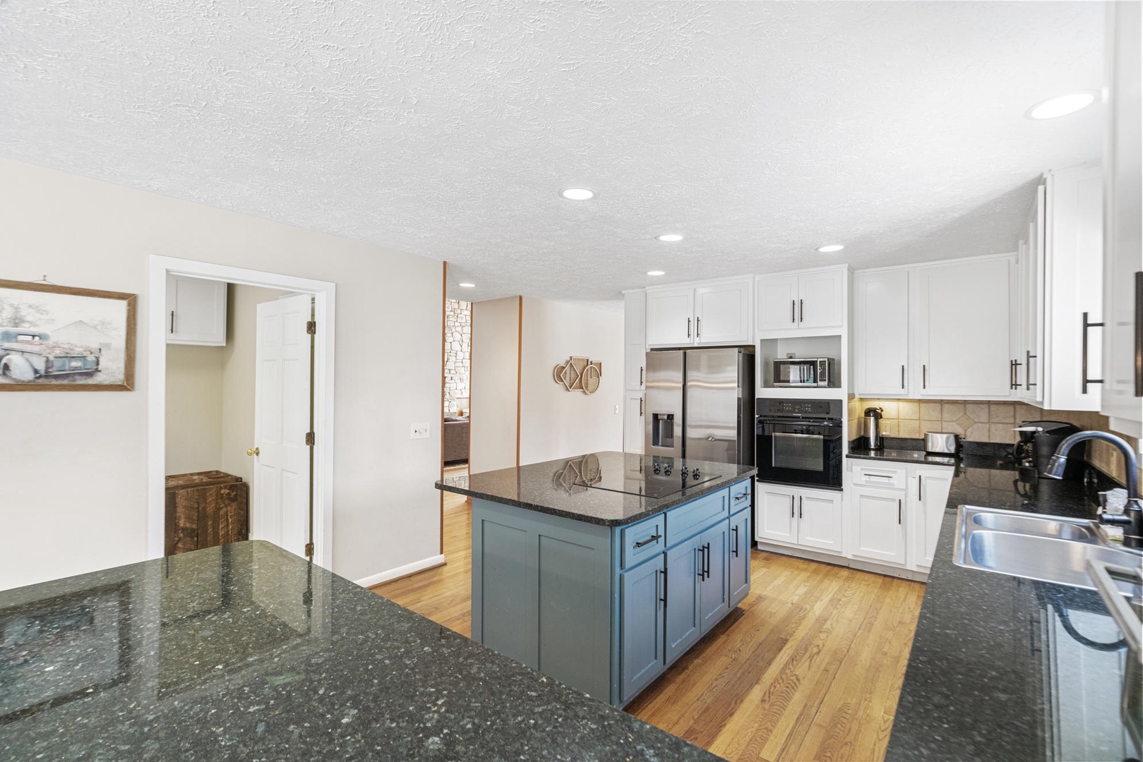 Kitchen---Granite Counter-tops, Stainless Steel