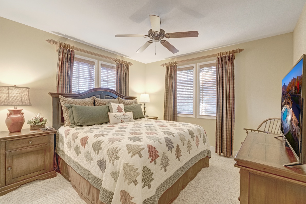 Guest Bedroom---King Size Bed