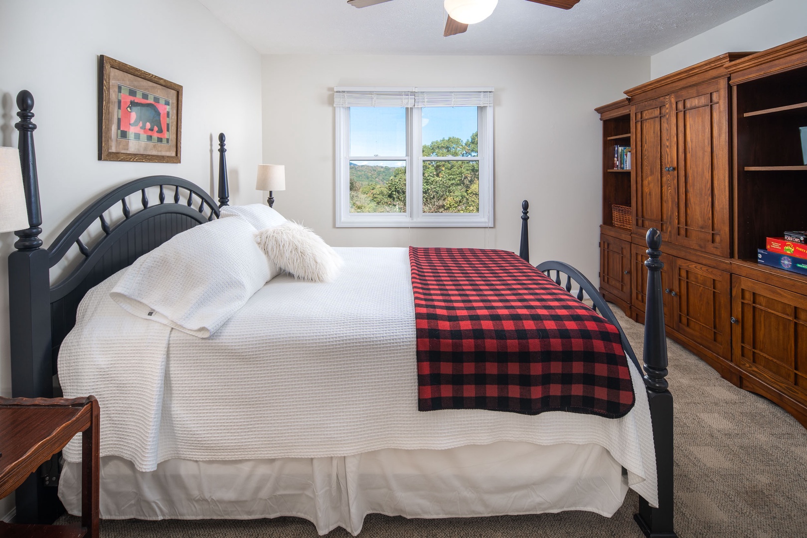 Guest Bedroom---Queen Size Bed, Downstairs