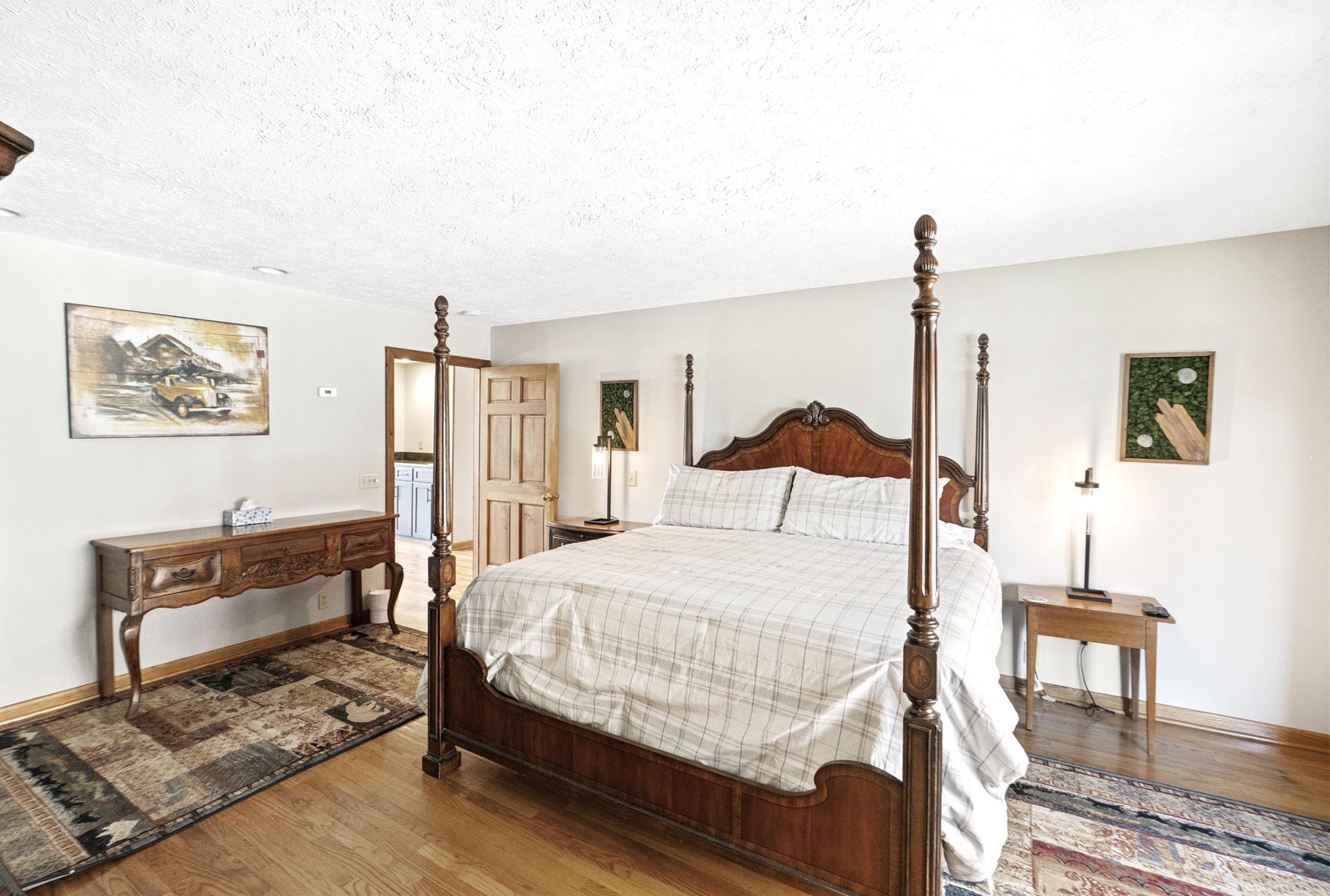 Primary Bedroom---King Size Bed