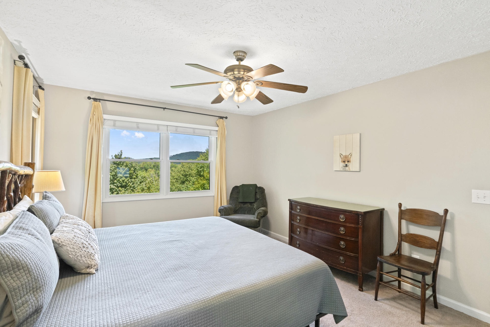 Primary Bedroom---King Size Bed, Mountain View