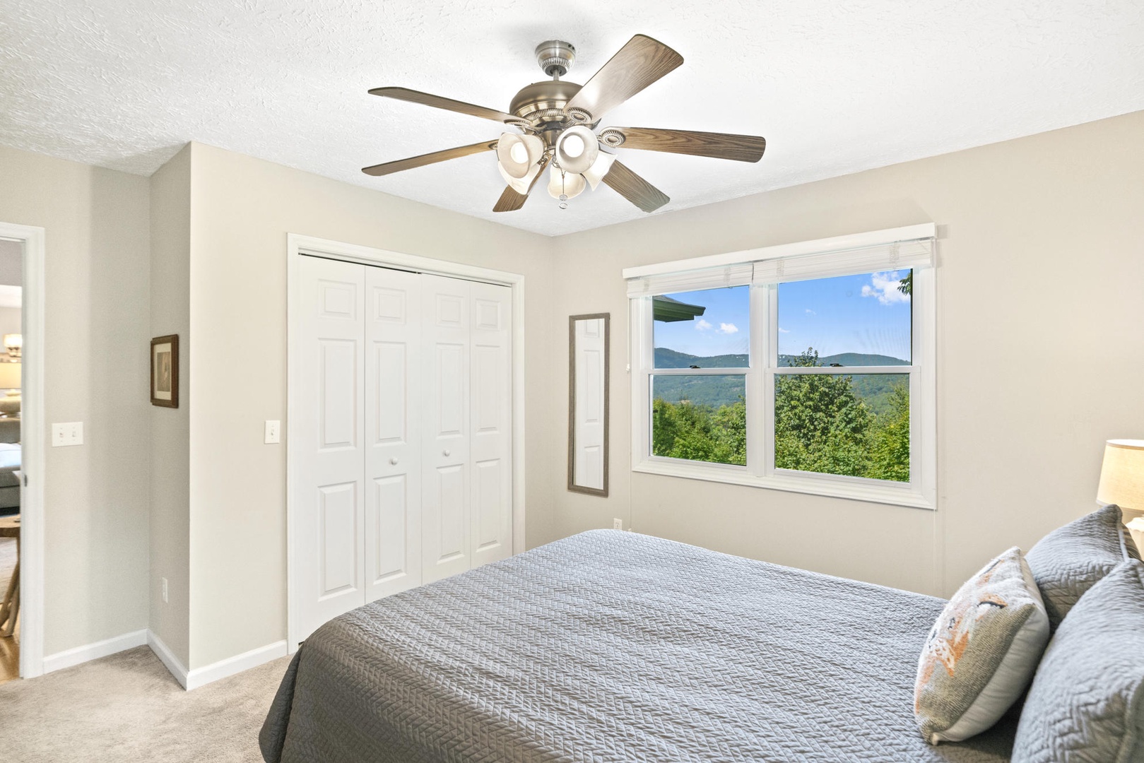 Guest Bedroom---Queen Size Bed, Main Floor