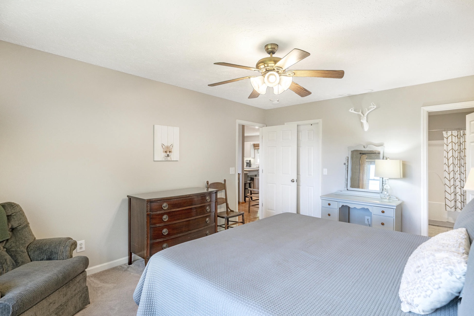 Primary Bedroom---King Size Bed