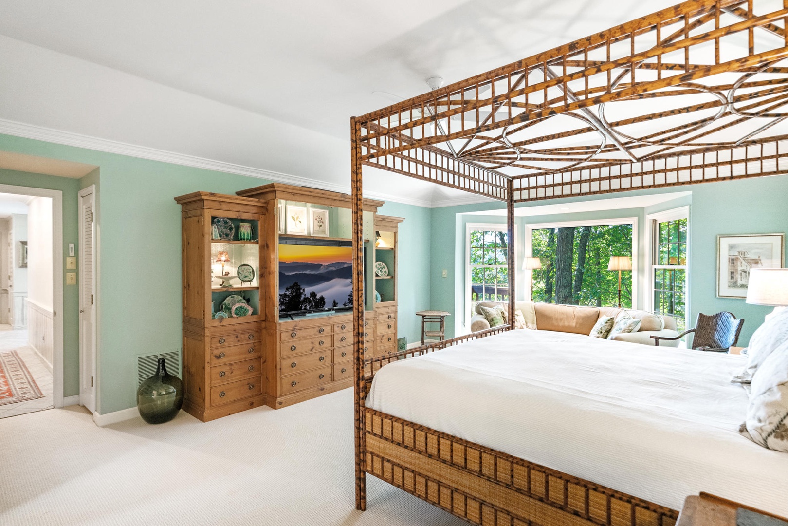 Primary Bedroom---King Size Bed, Television, View