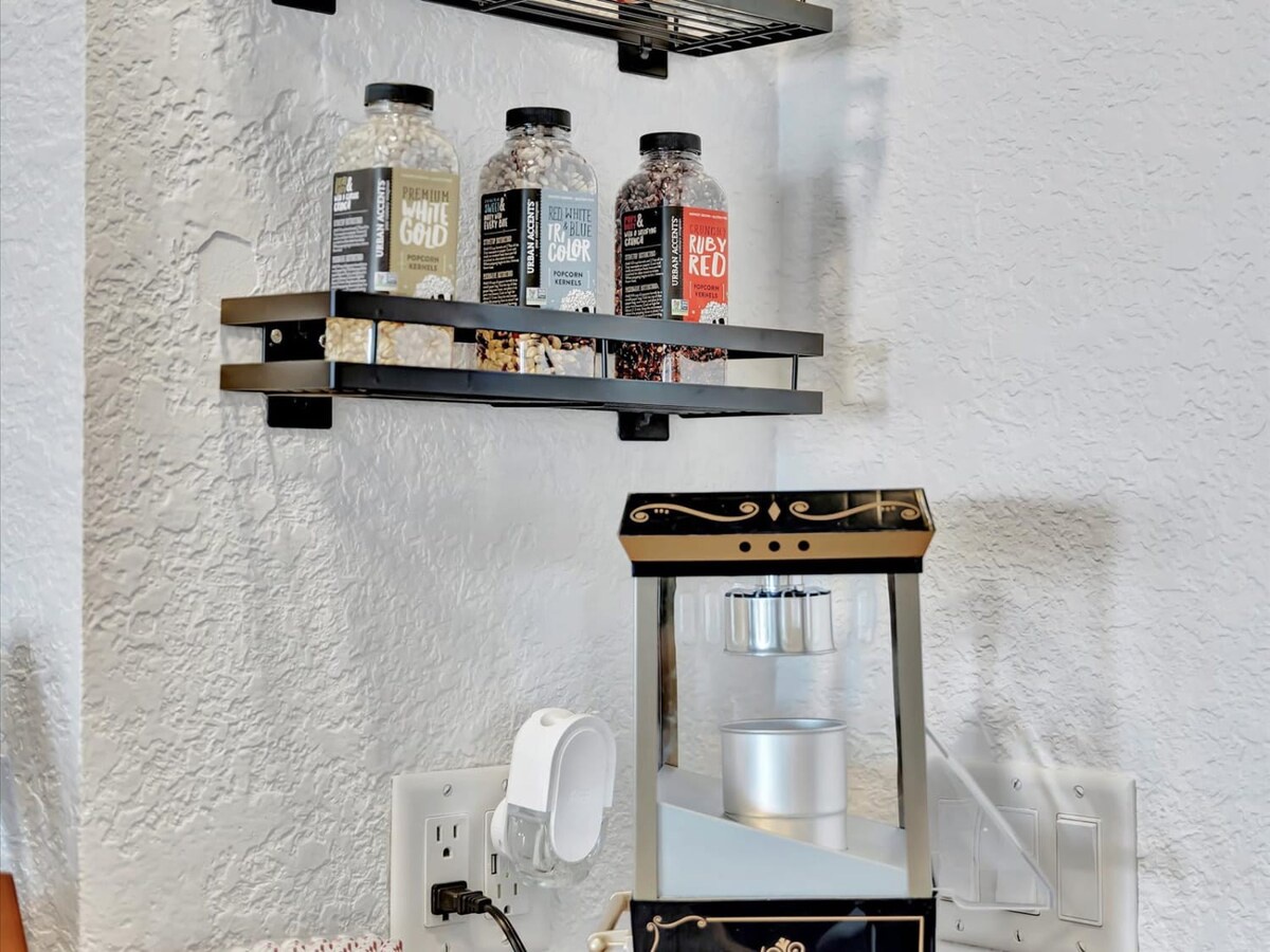 Your movie nights just got better with a popcorn station stocked with gourmet seasonings. Pick your favorite flavor and enjoy a theater-style treat from the comfort of your home away from home.