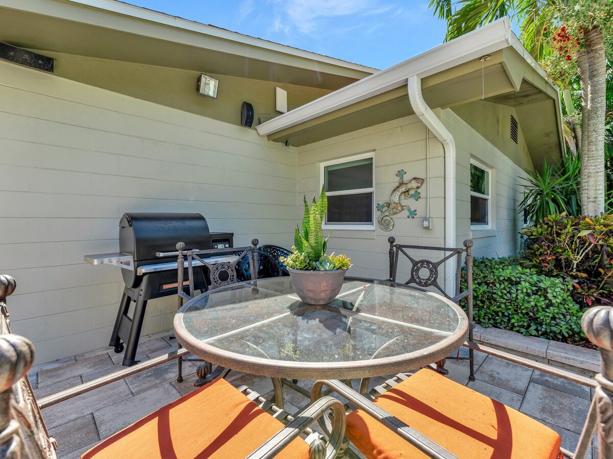 Step out to your private patio where fresh air, tropical greenery, and a ready-to-use BBQ grill invite you to savor lazy afternoons and effortless outdoor meals.