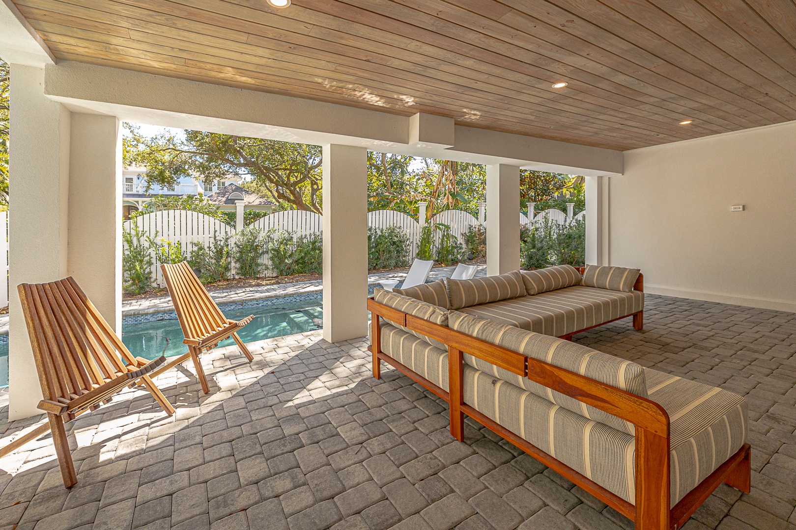 Private Pool Sitting Area