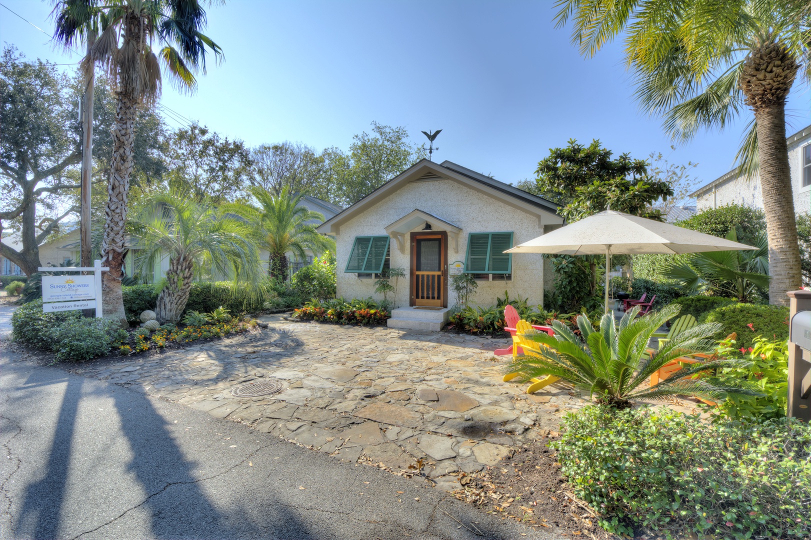 Sunny Showers Beach Cottage and Parking Pad