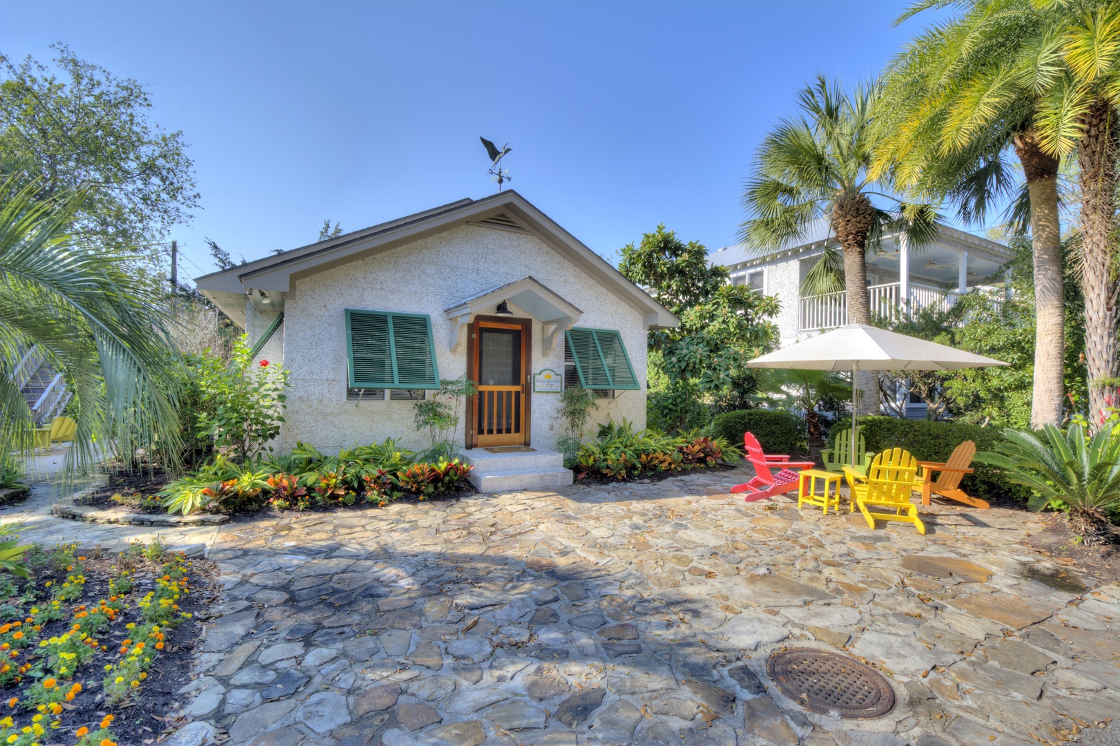 Sunny Showers Beach Cottage and Parking Pad