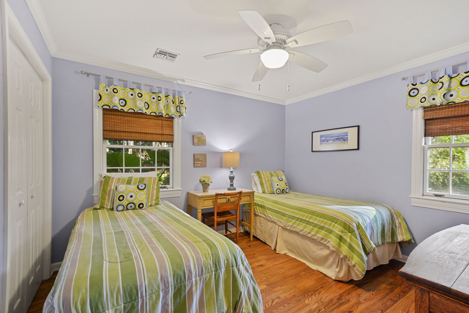 Guest Bedroom 2 with 2 Twin Beds