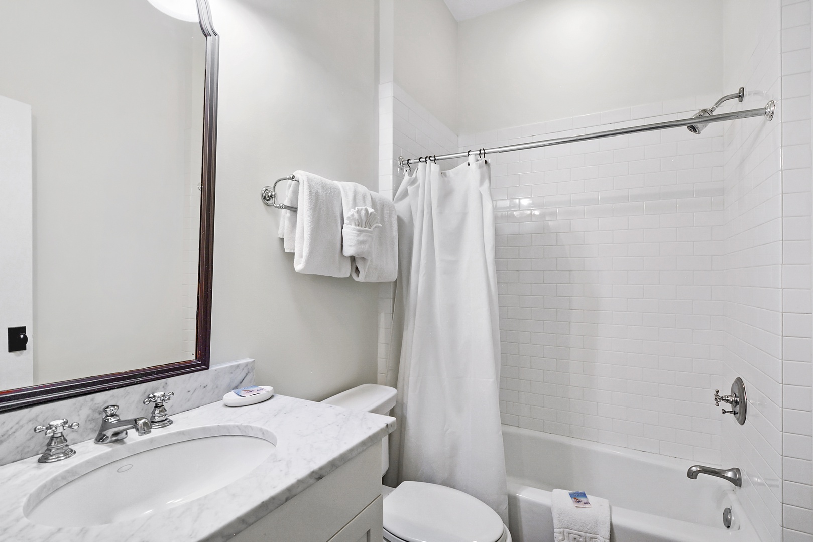 Downstairs, Guest Bathroom 2, Tub/Shower Combo