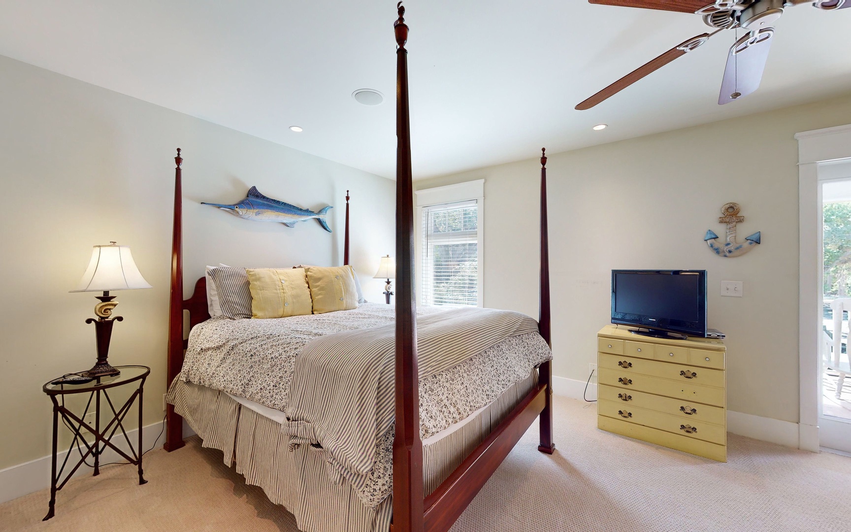 Upstairs Guest Bathroom 2~ Queen Bed