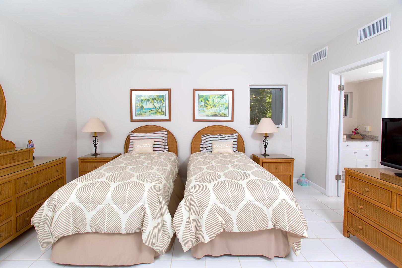 Twin suite made up as 2 twin beds.