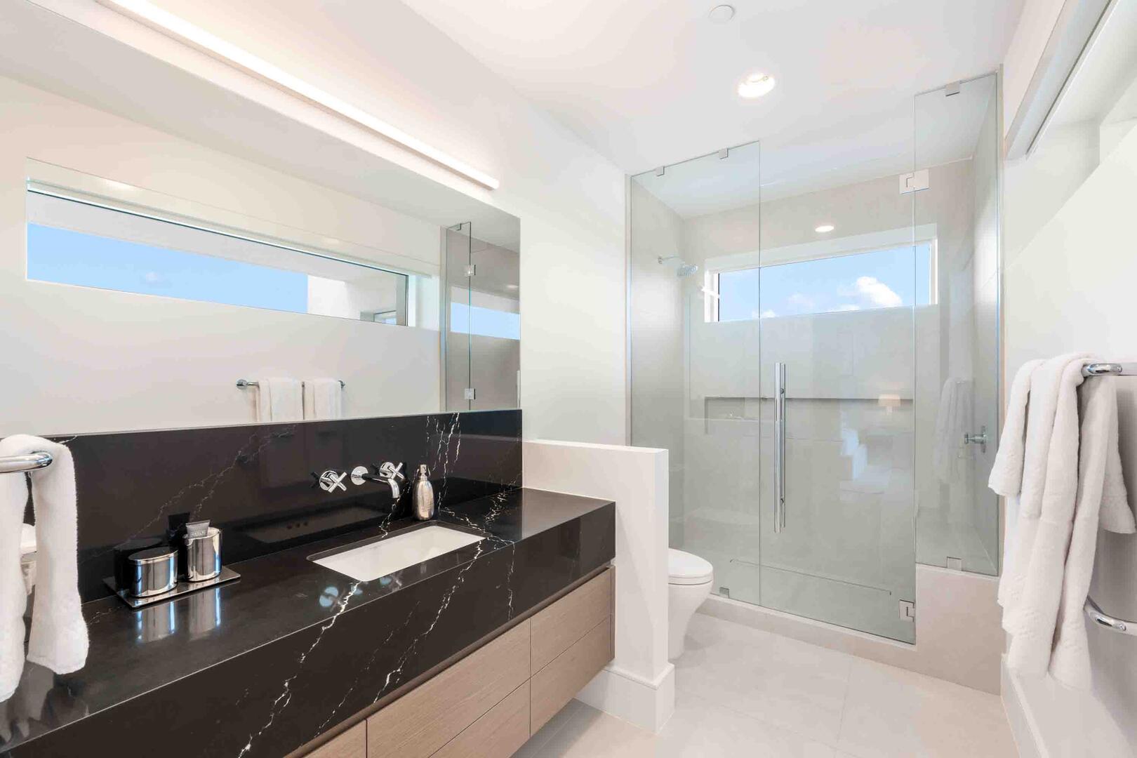 Bedroom 3 ensuite with shower.