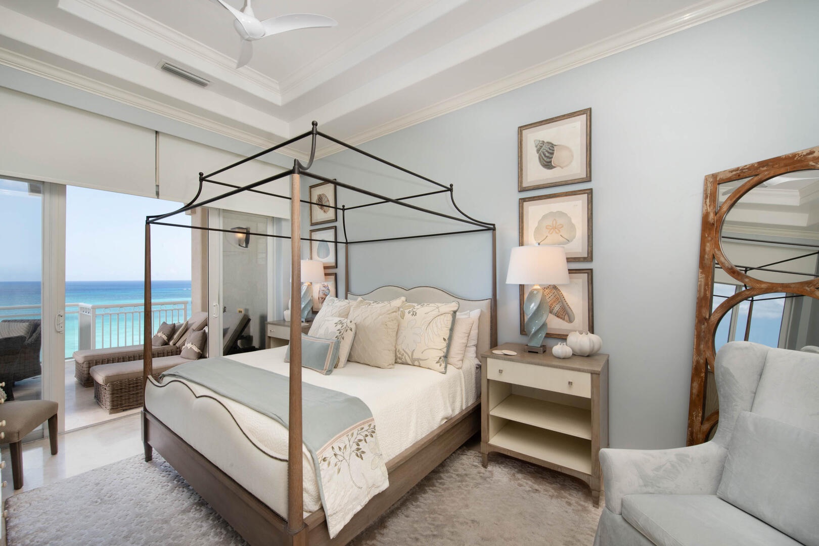 Master Suite with King bed.