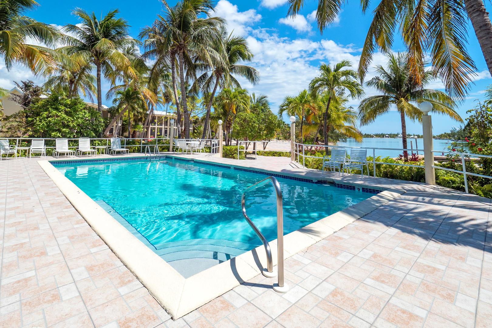 Seaside Dreams offers a communal pool for guests.