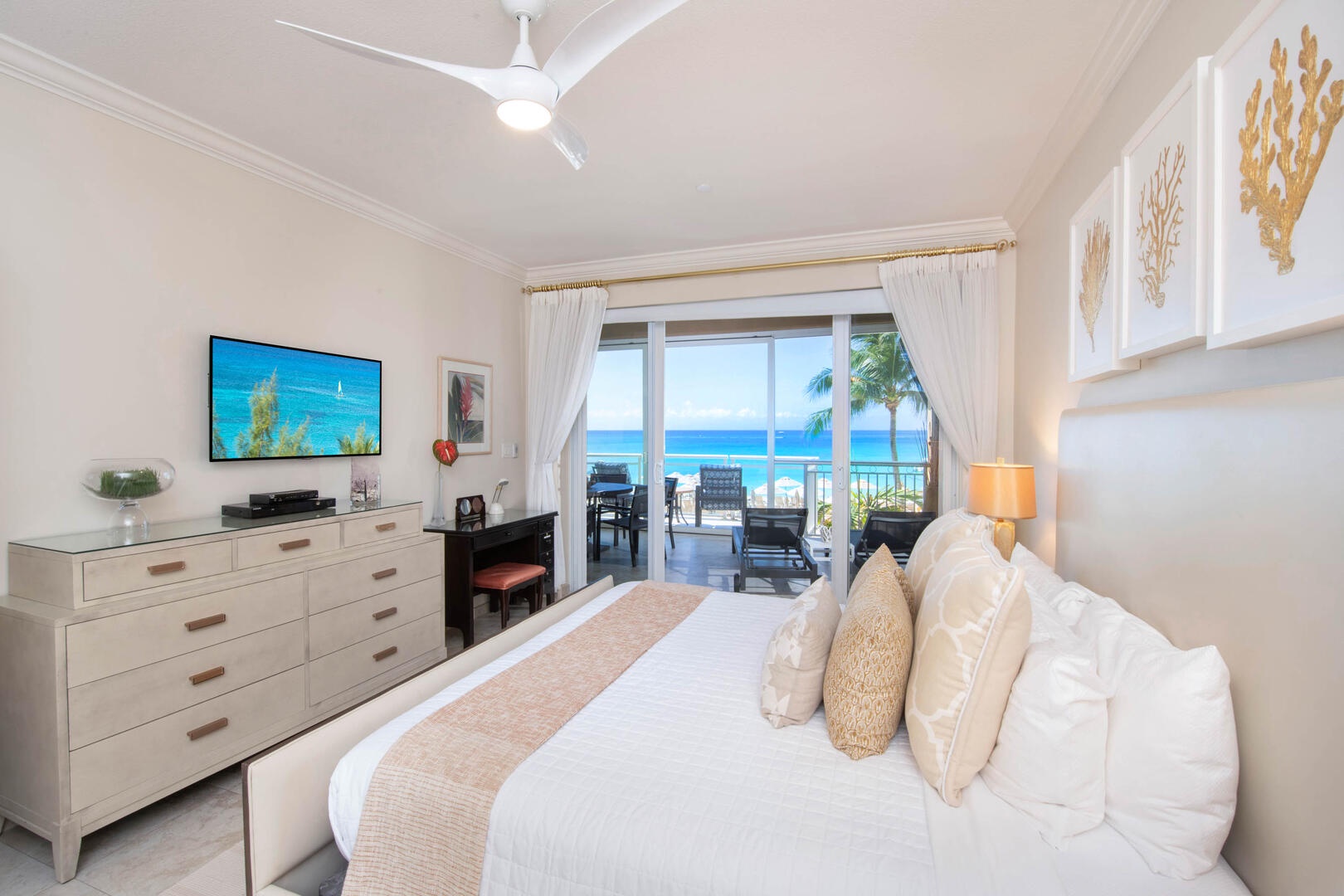 Primary suite with king bed.