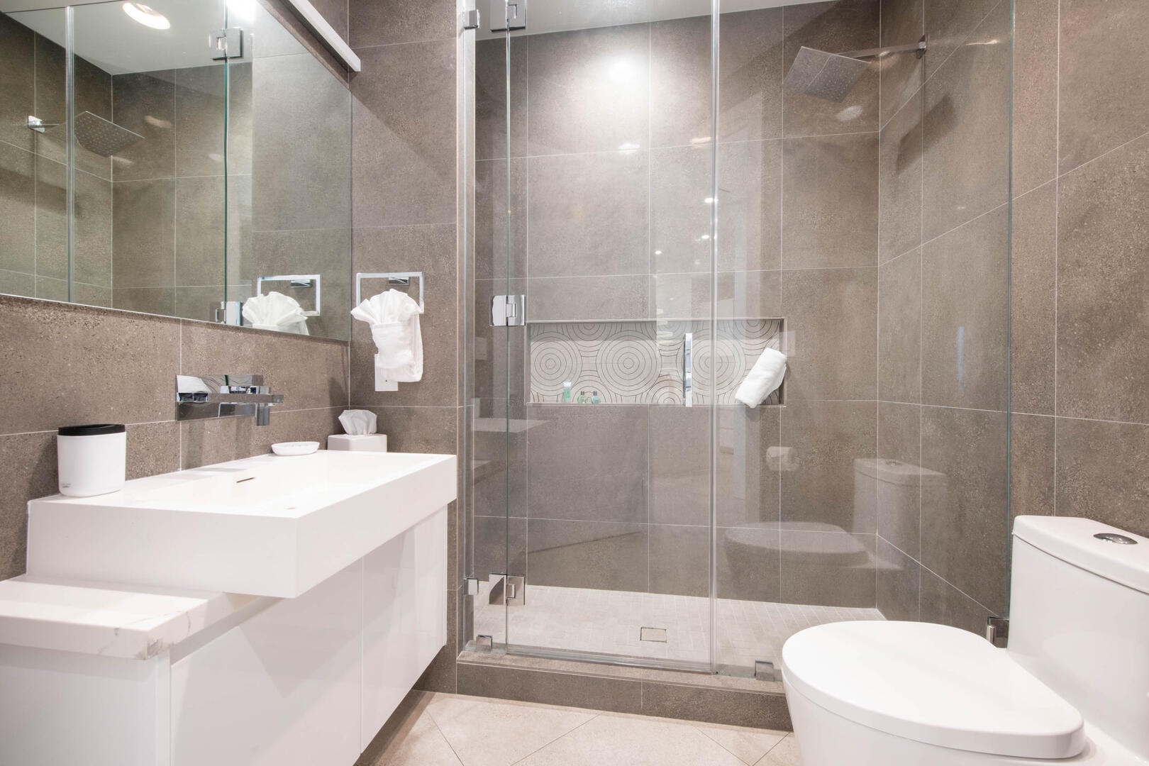 Bunk ensuite with shower.