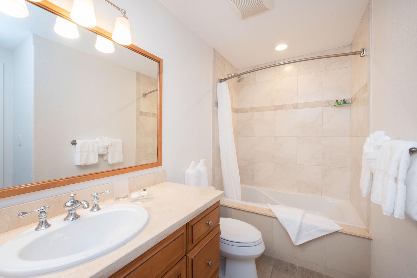 Guest suite ensuite.