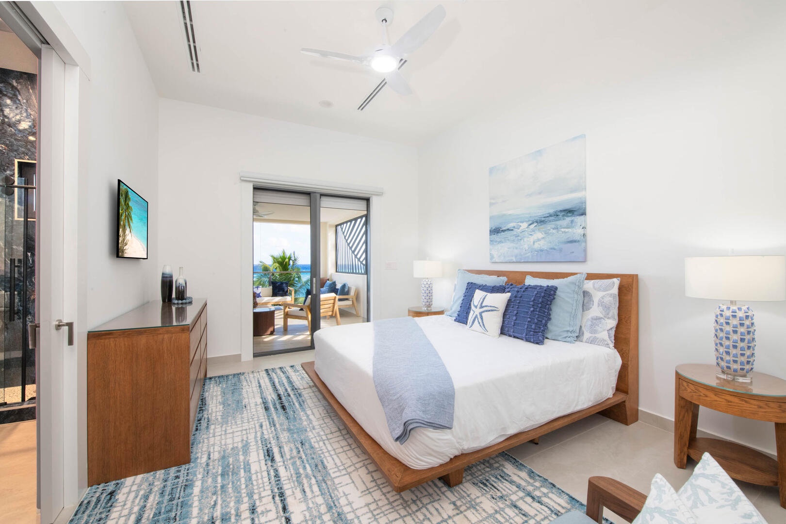 Suite 4 with king bed.