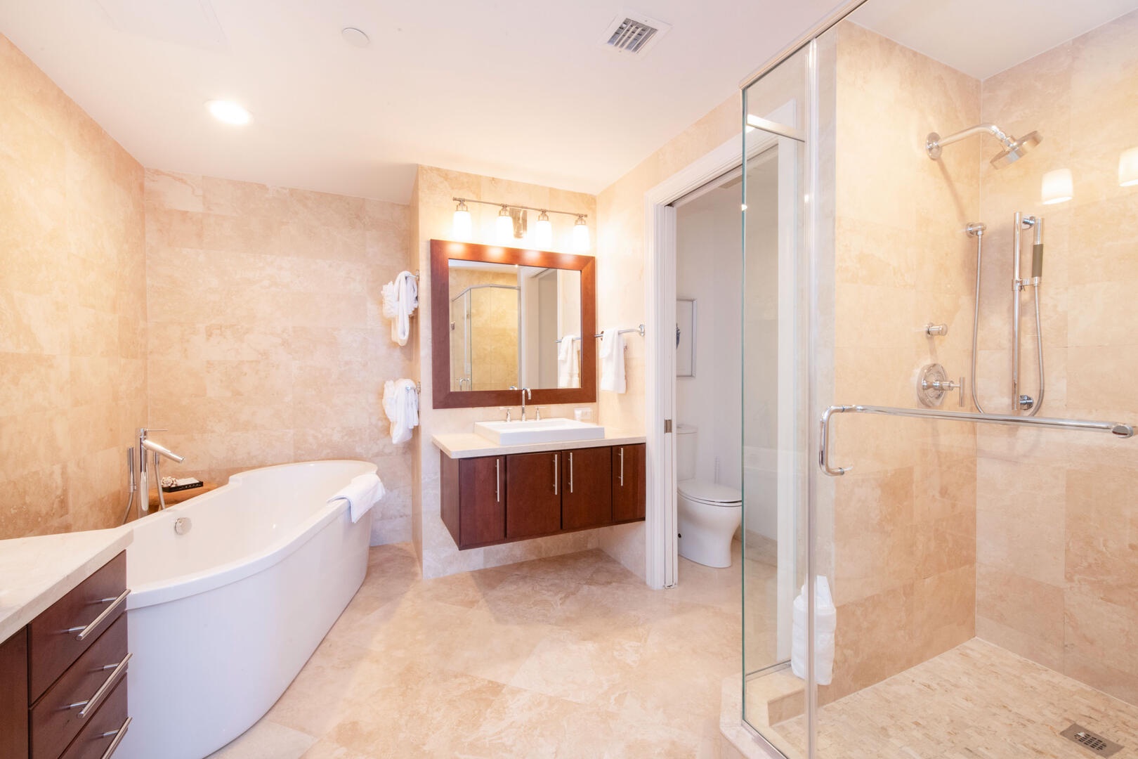 110-BC26-PrimaryEnsuite