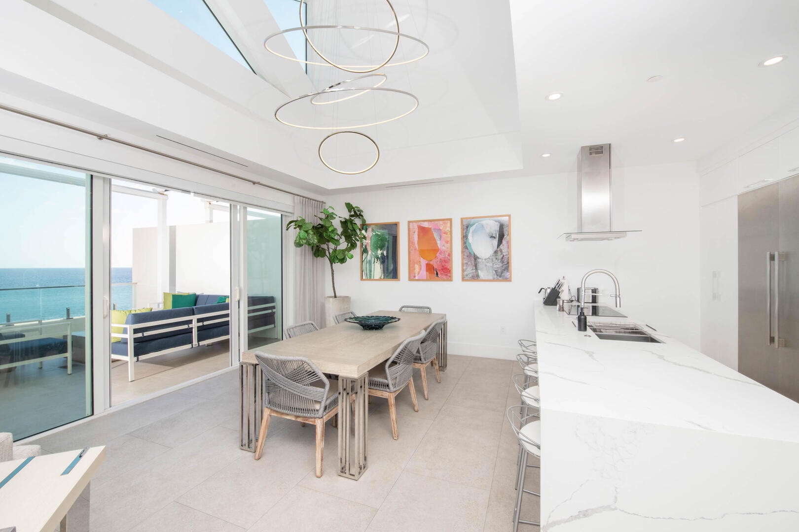 Kitchen and dining area.
