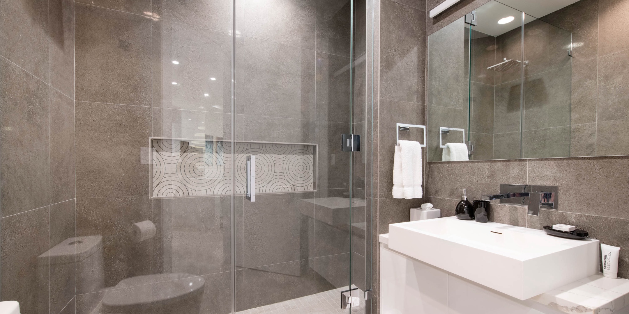 Bunk ensuite with shower.