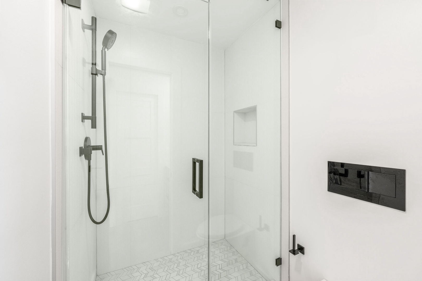 Bedroom 1 ensuite with shower. All beach and bath towels are provided for your stay.