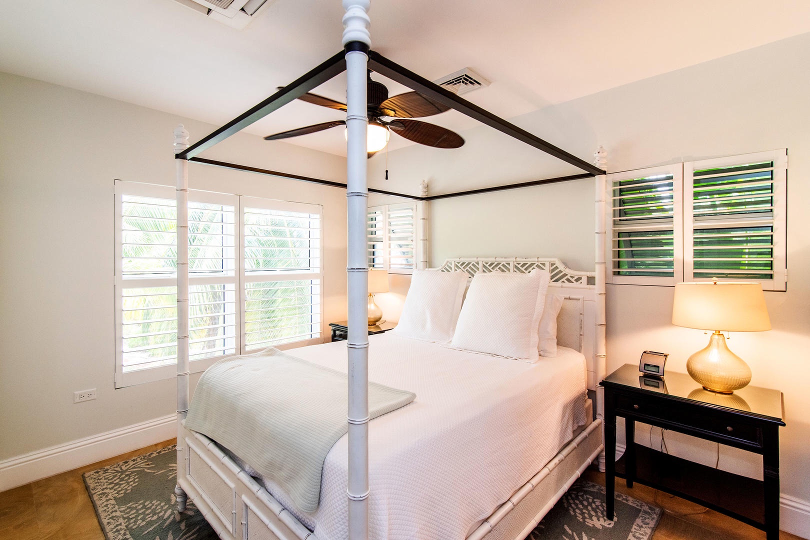 Cottage guest suite with queen bed.