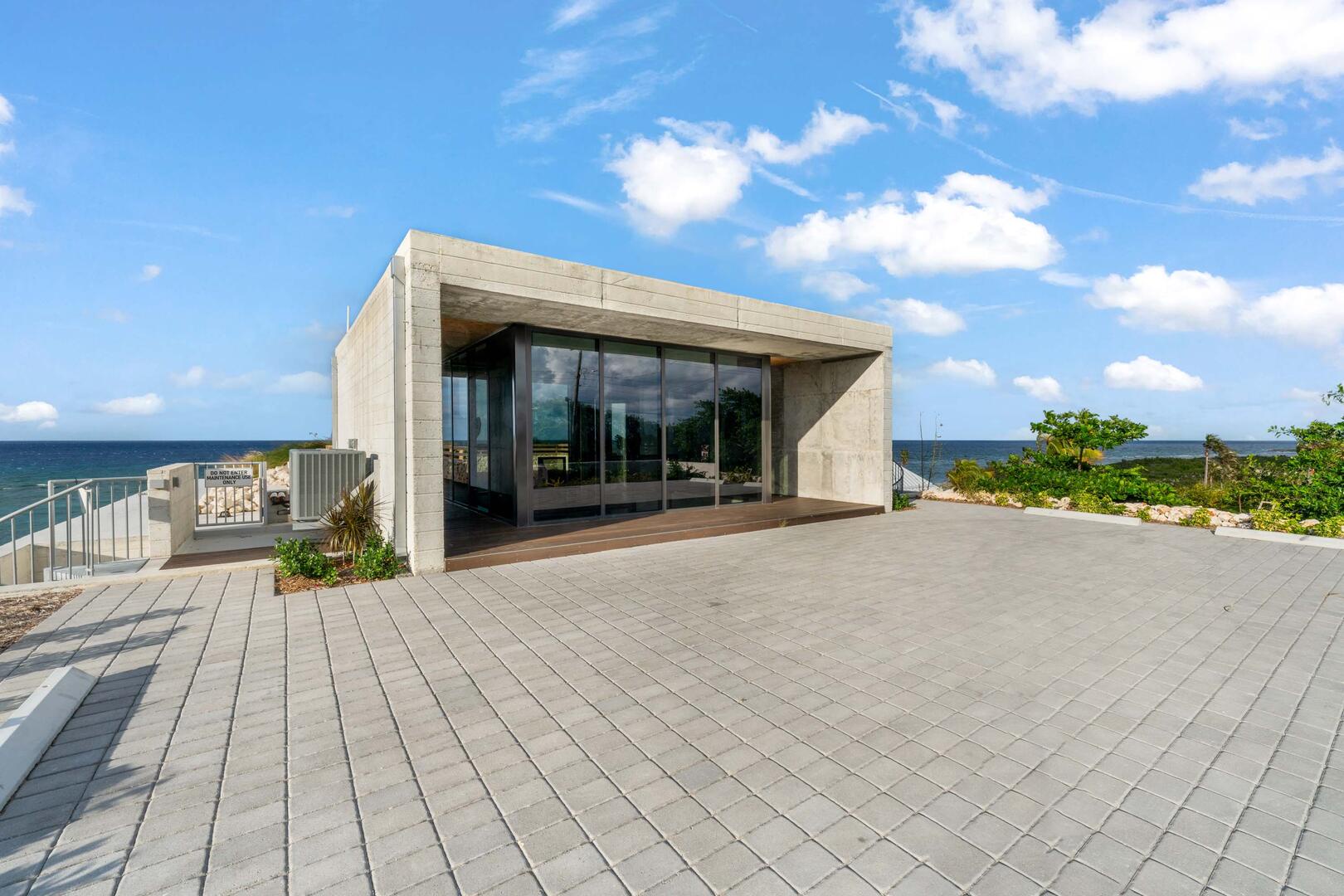 Entrance of Bella Roca