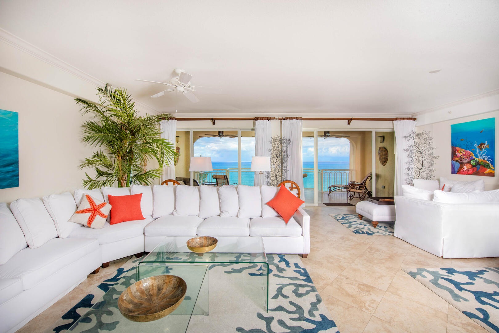 At-home comforts with far-from-home views.