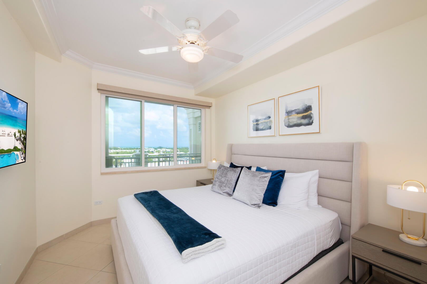 Guest suite with television