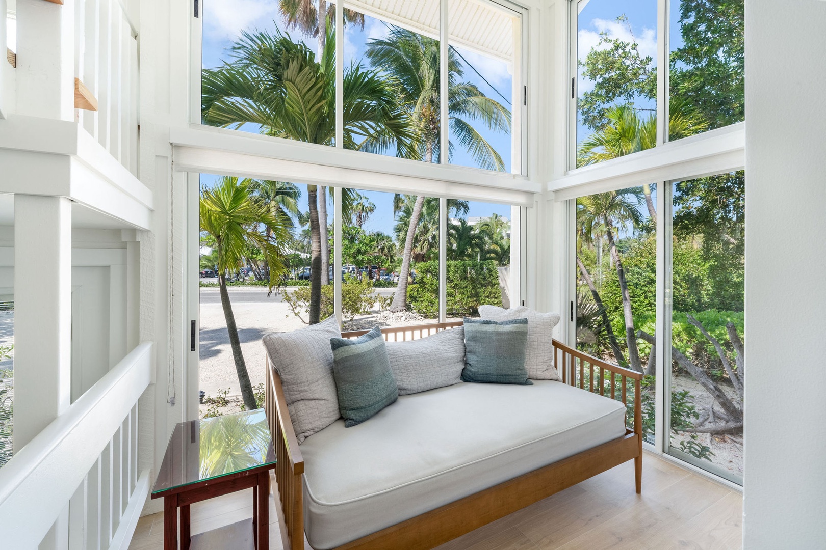 Daybed in the den for daydreamers.