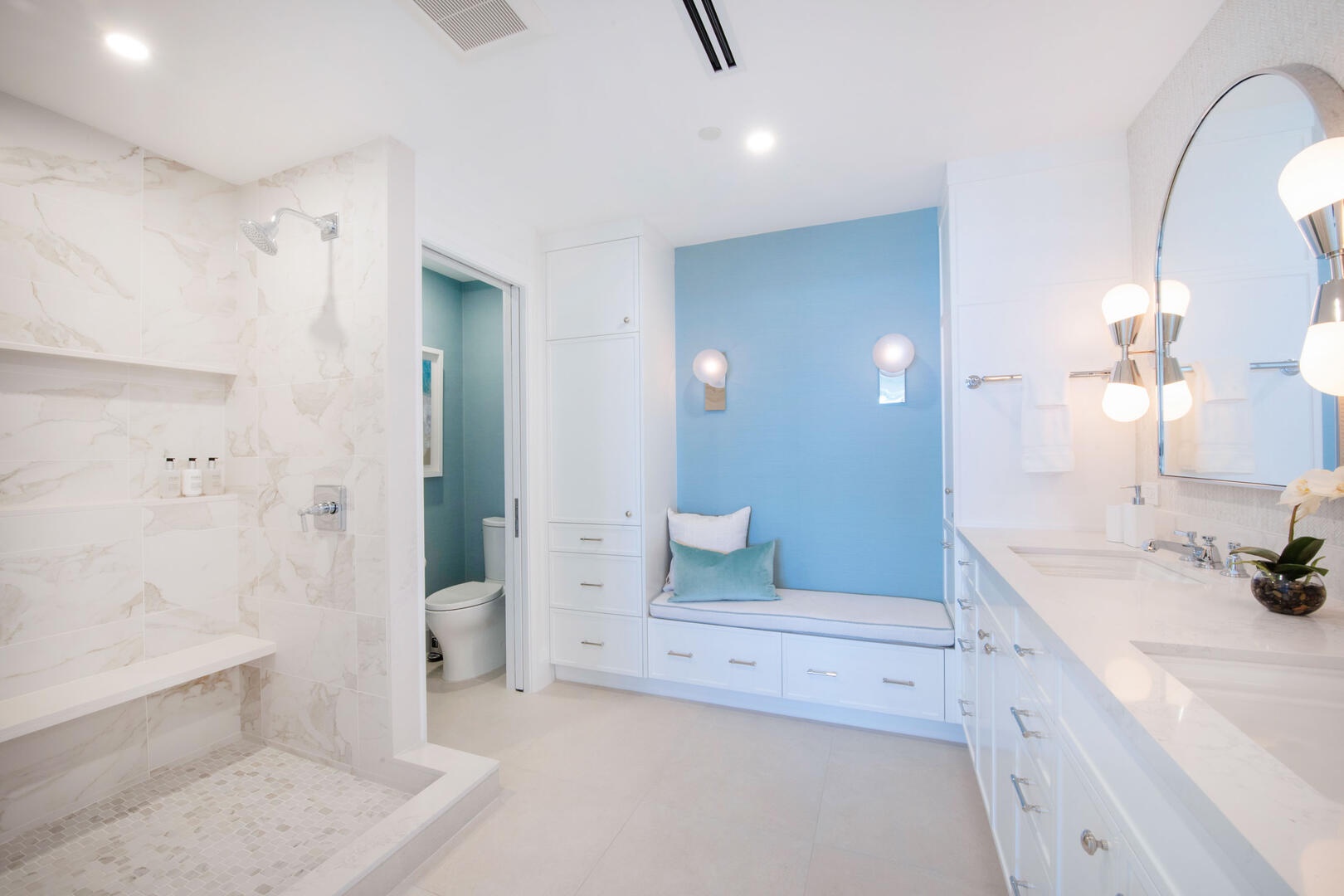 Master Suite Ensuite bathroom.
