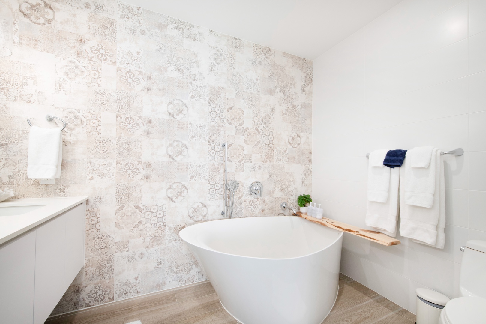 Bedroom 1 ensuite with soaking bathtub