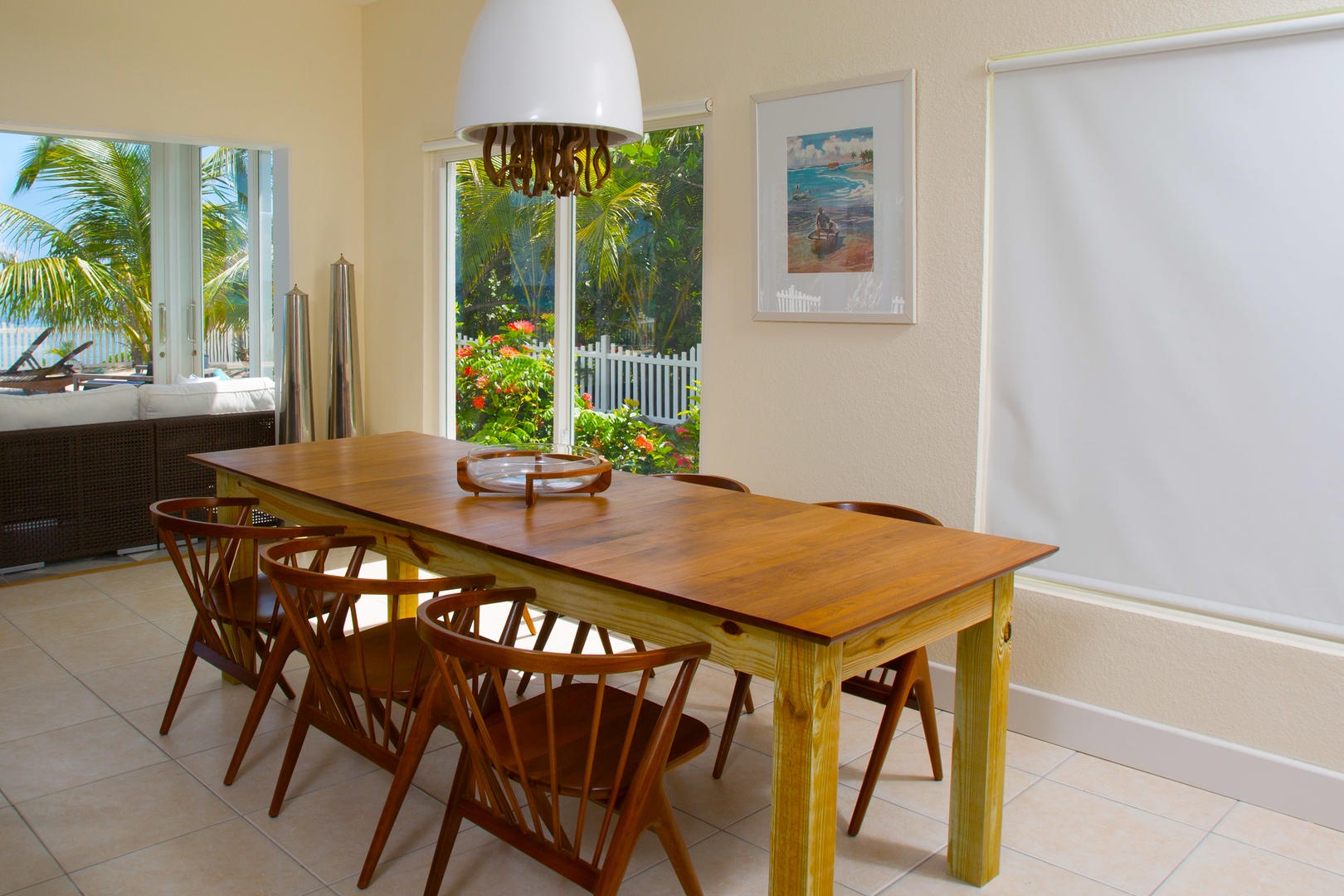 Dine in style at this modern dining table with seating for 6.
