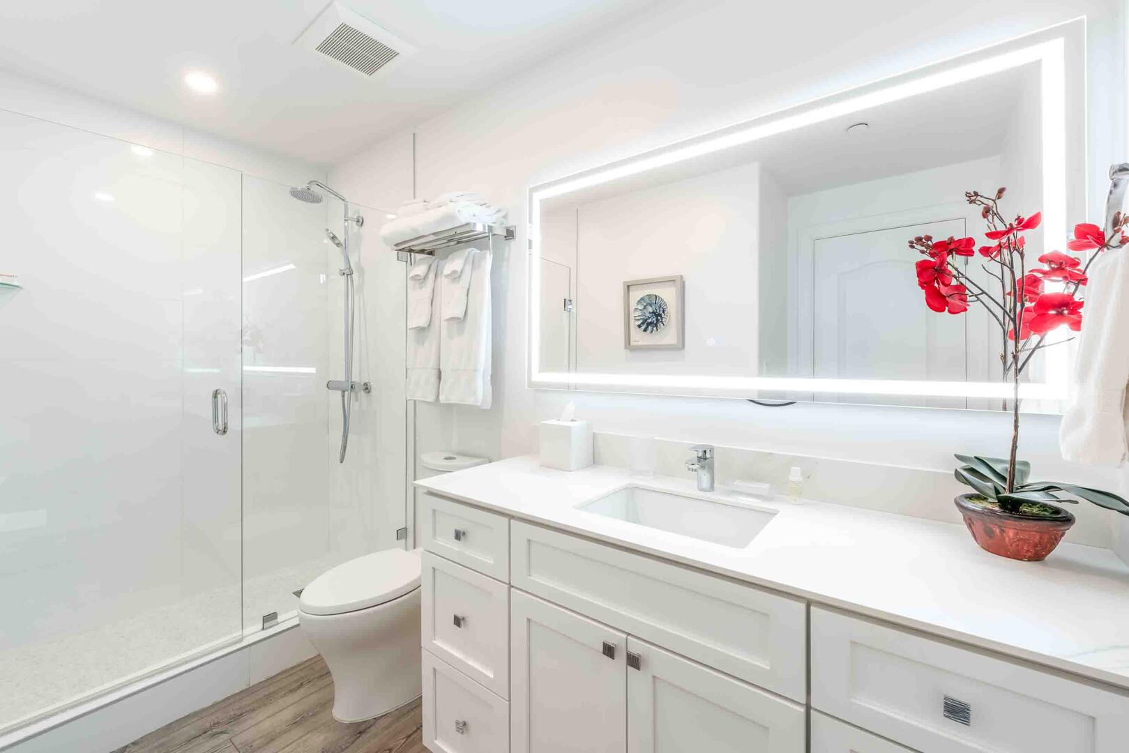 Guest Ensuite #2 with shower.