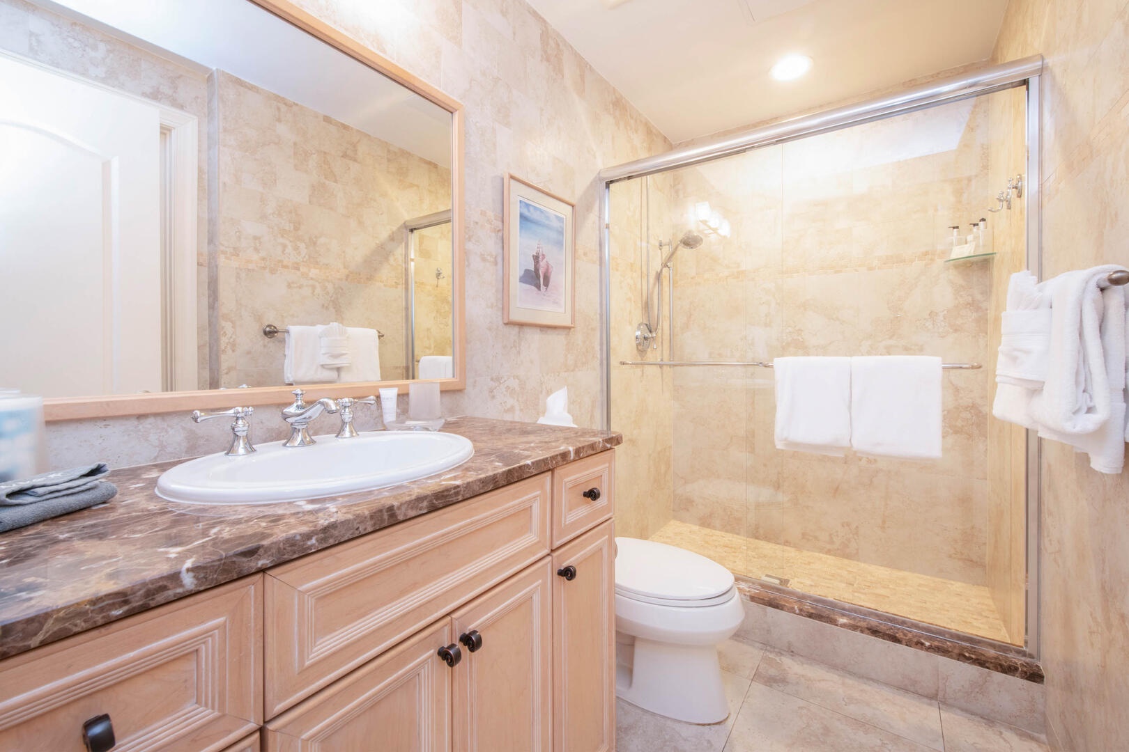 Guest ensuite with shower.