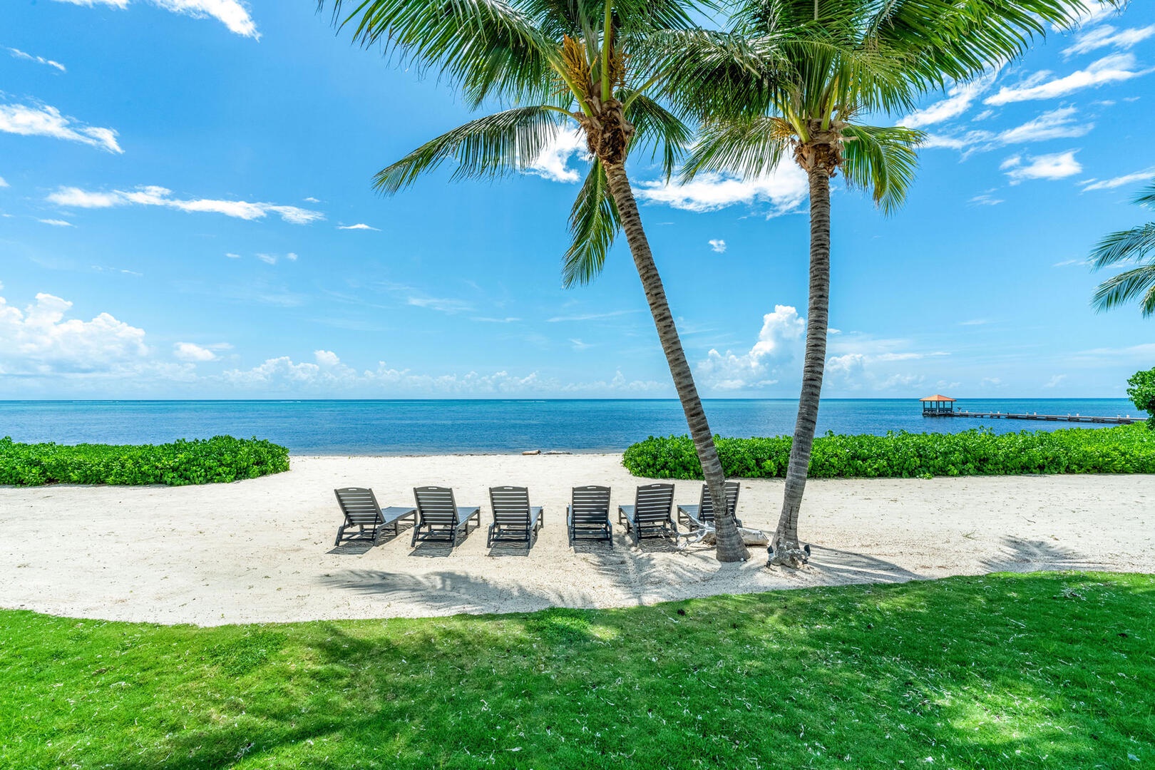 Private beachfront with backyard snorkeling.