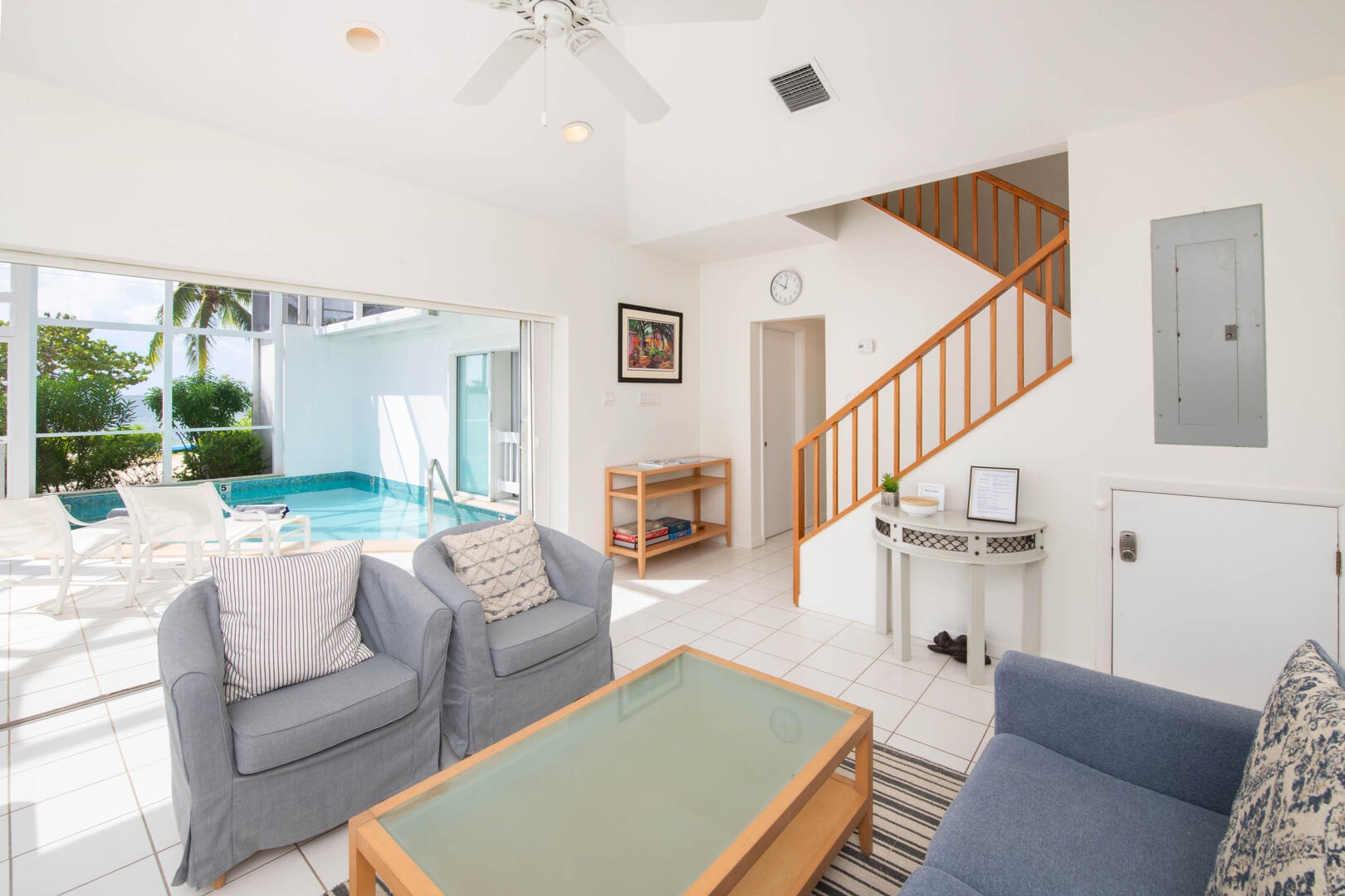 Back down to the living area.