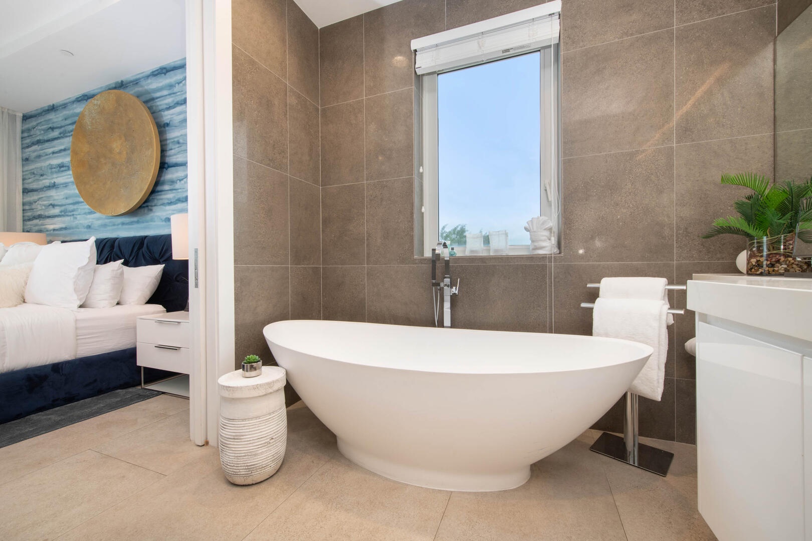 Primary ensuite with tub.