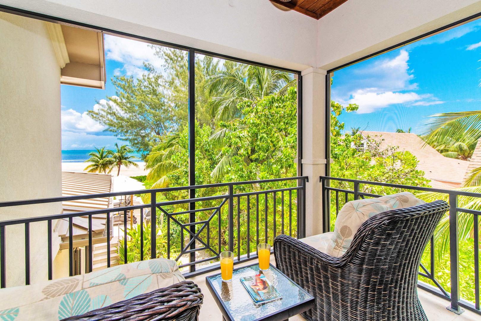 Upper North Suite screened balcony.