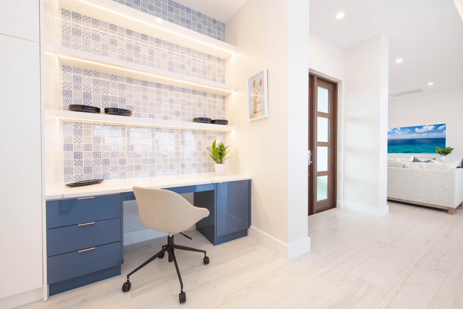 Foyer with desk area.