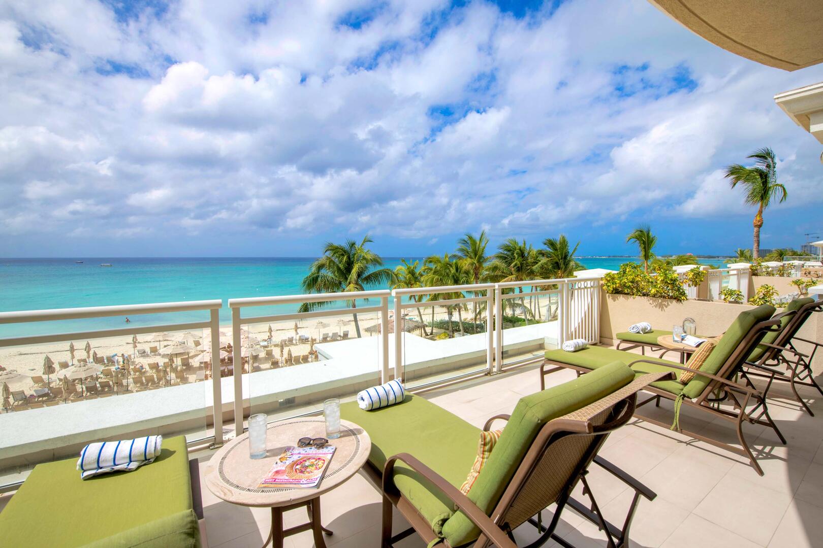 Start everyday of your vacation with mesmerizing beachfront views.
