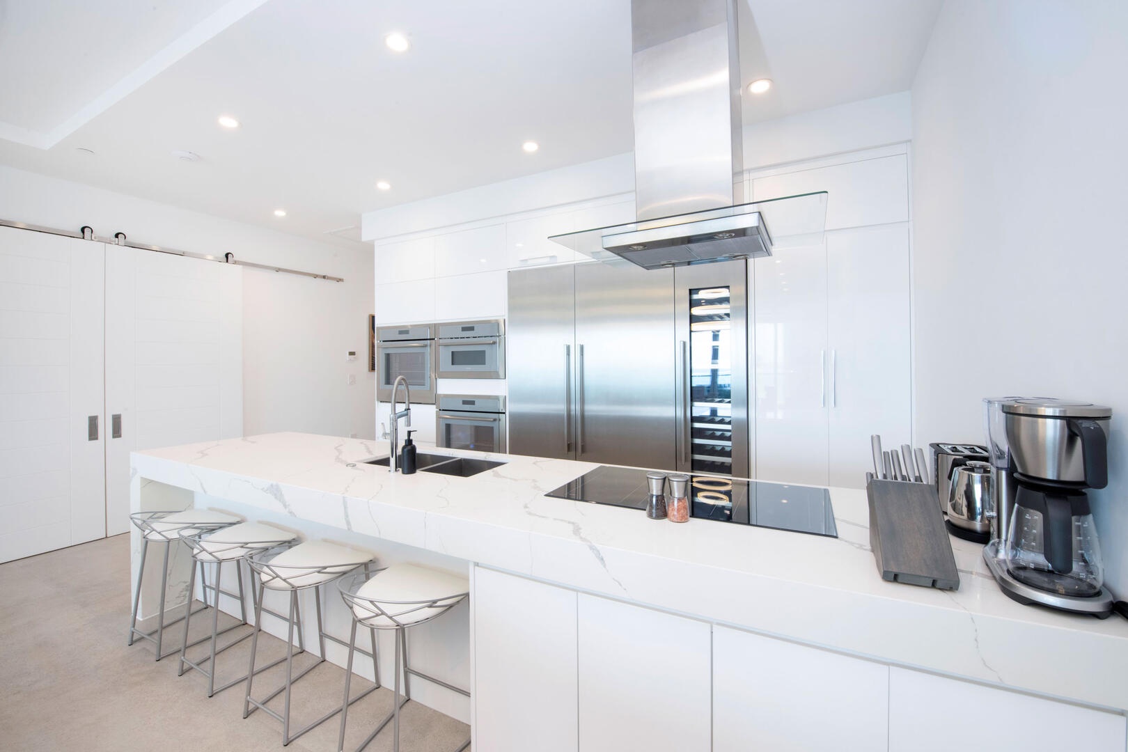 Prep a home cooked meal or order room service from the resort's restaurant. You can also hire a gourmet chef for special occasions or to celebrate milestones.